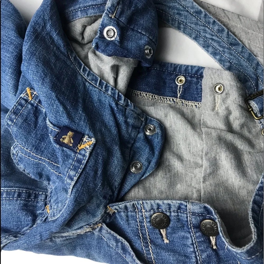 GAP baby lined